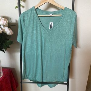 ⭐️ NWT 🏷️ Old Navy aqua luxe v neck top ⭐️